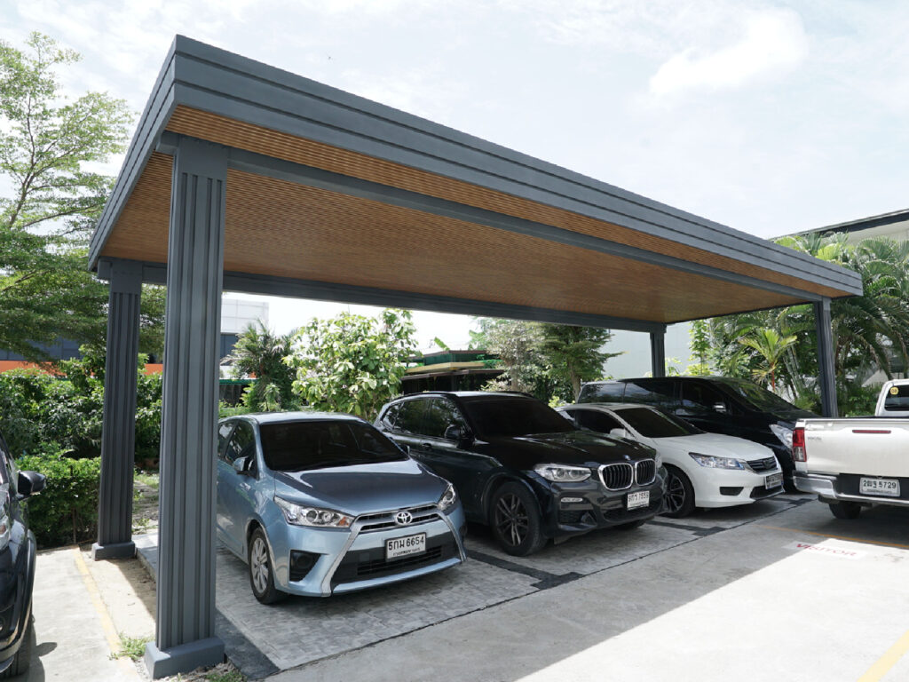 หลังคาโรงจอดรถแบบไหนดี ติดตั้งอย่างไรให้เหมาะกับบ้านของคุณ