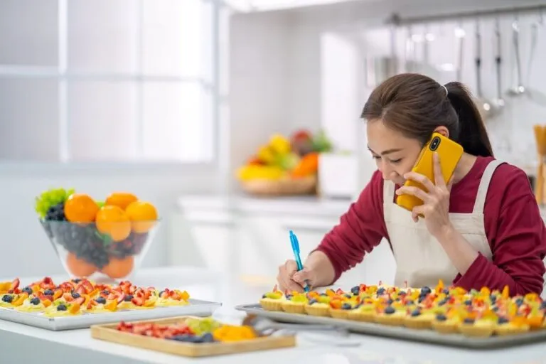 asian-woman-bakery-shop-owner-talking-1