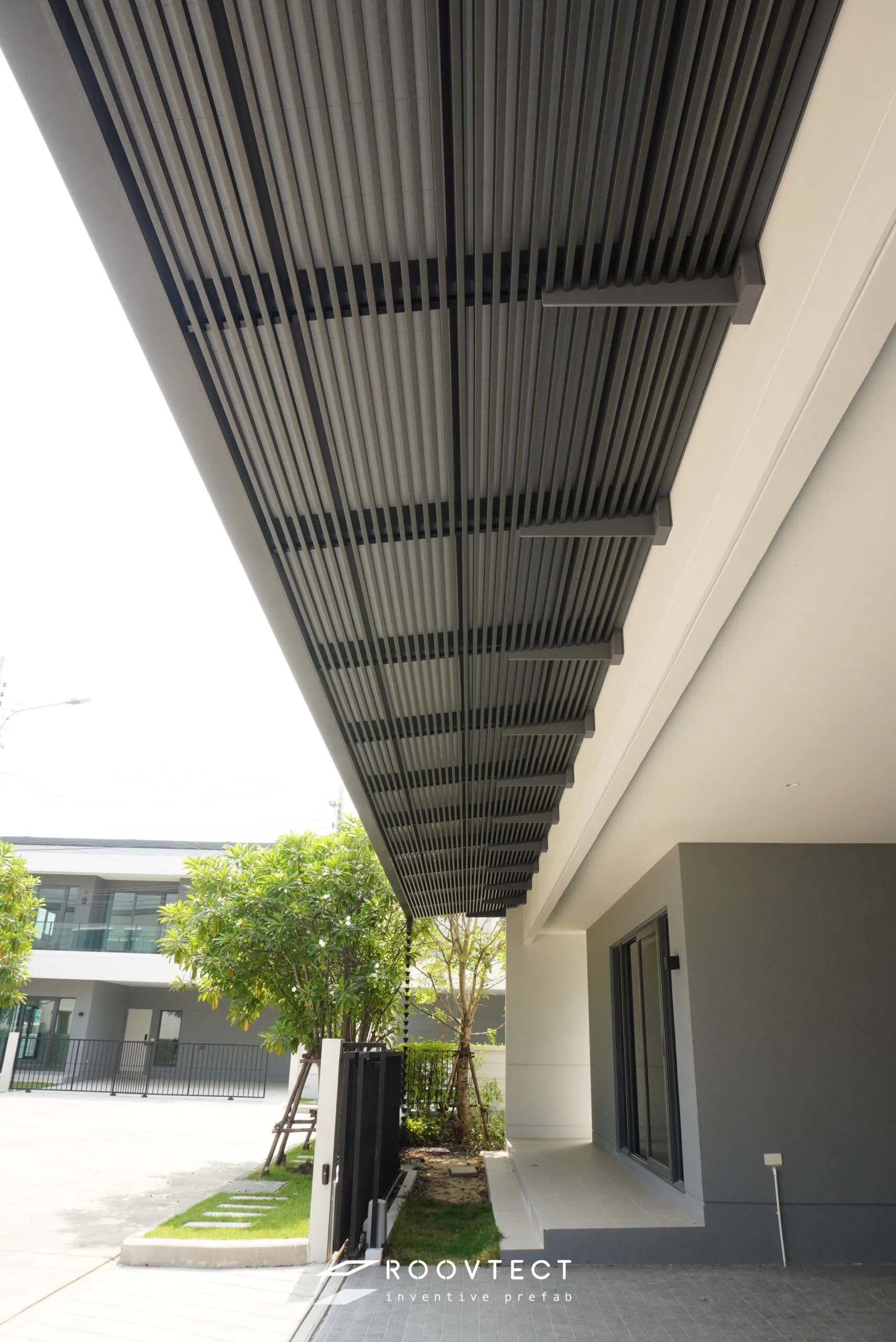 หลังคากันสาด - หลังคาทึบแสง - White PR7 - Modern - Modern i15 - ROOVTECT