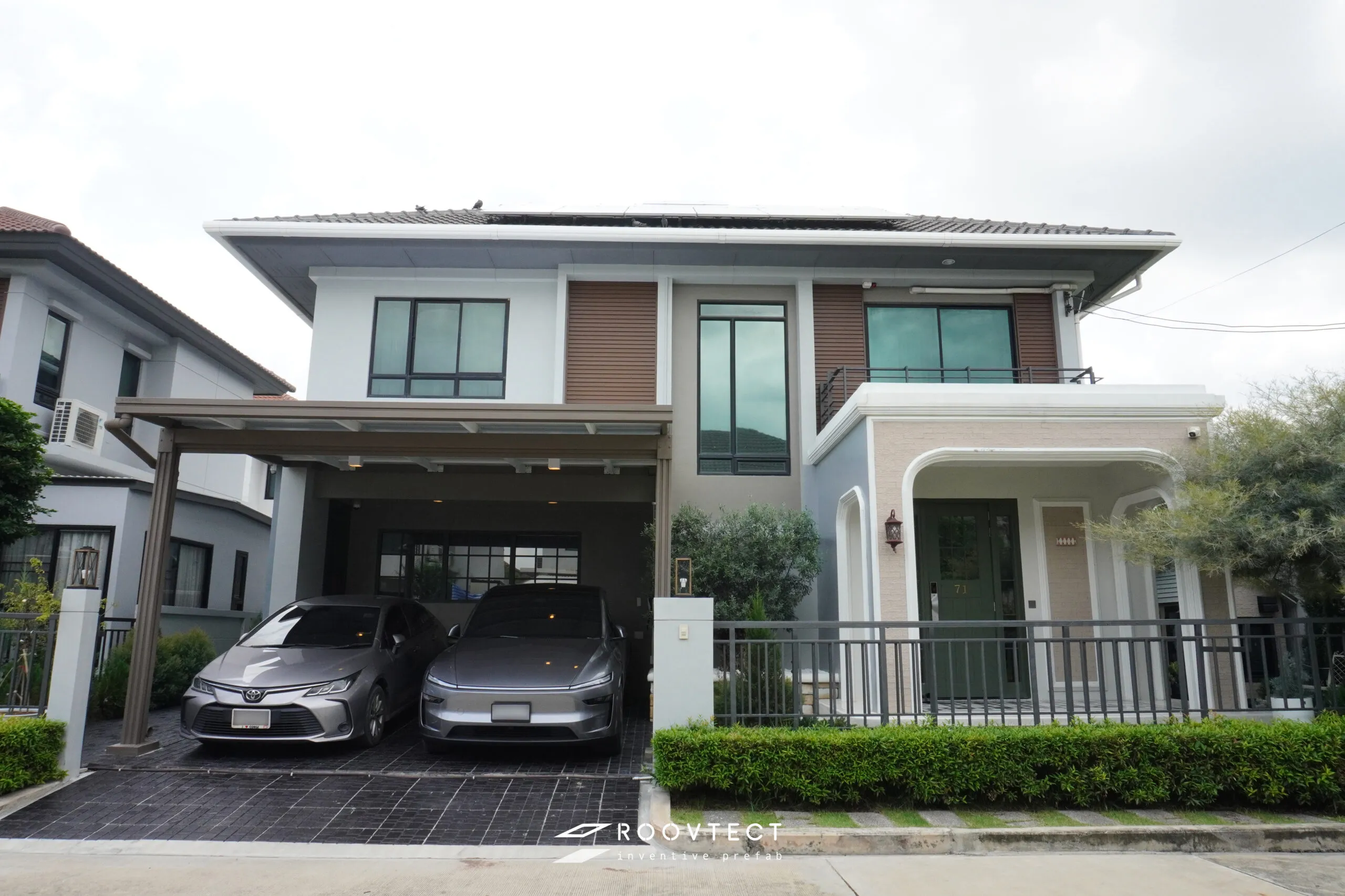 โรงจอดรถ - หลังคาทึบแสง - White PR7 - Modern - Modern i15 - ROOVTECT