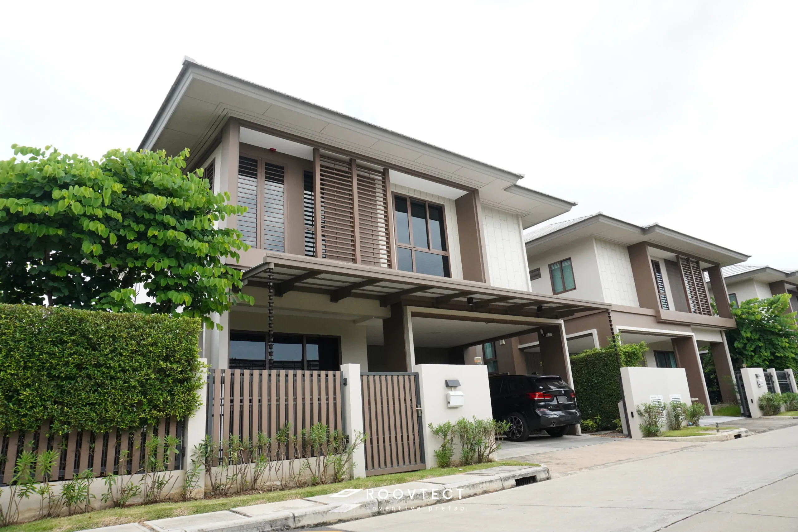 หลังคากันสาด - หลังคาทึบแสง - White PR7 - Modern - Modern i15 - ROOVTECT