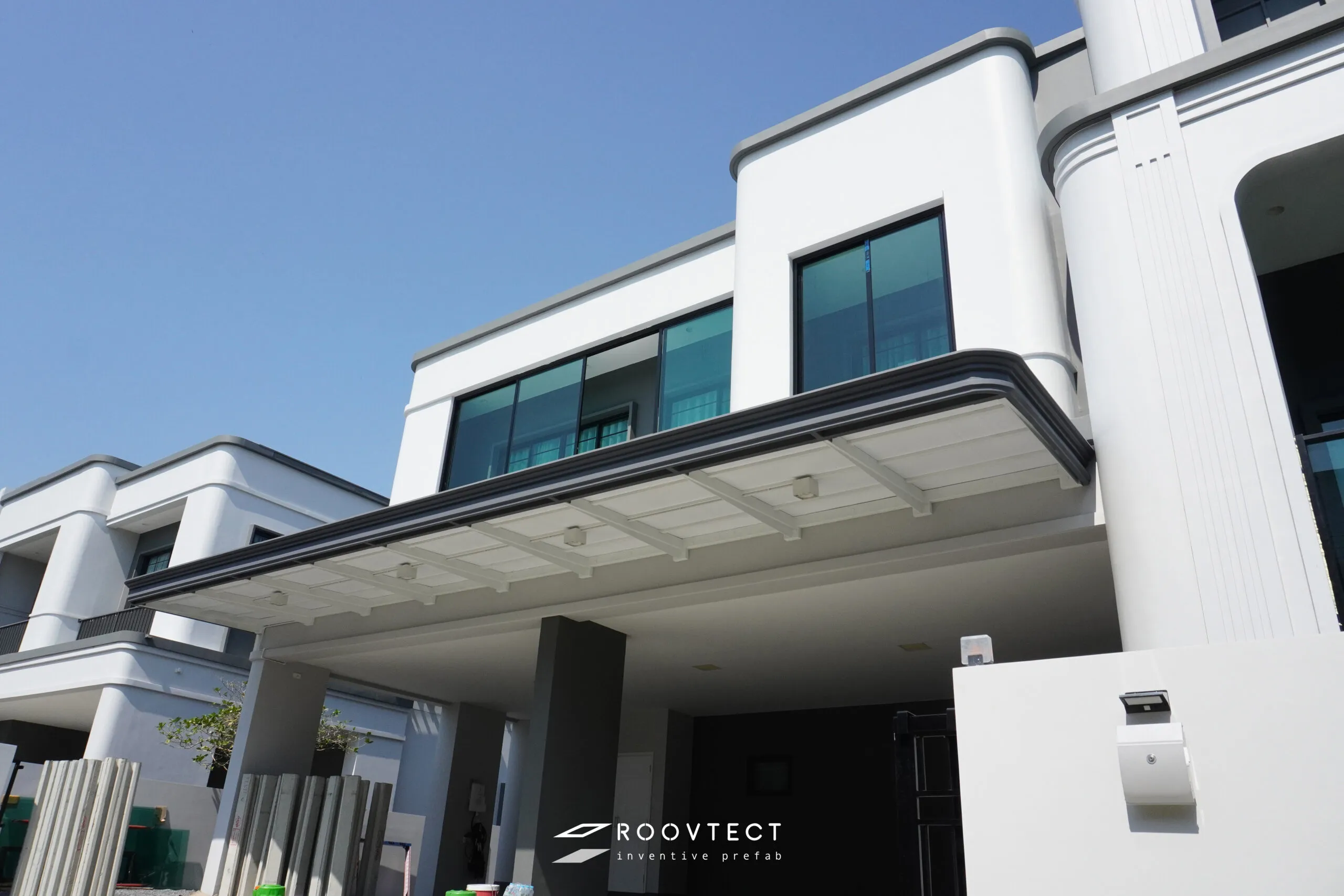 หลังคากันสาด - หลังคาทึบแสง - White PR7 - Contemporary - Contemporary C25 - ROOVTECT