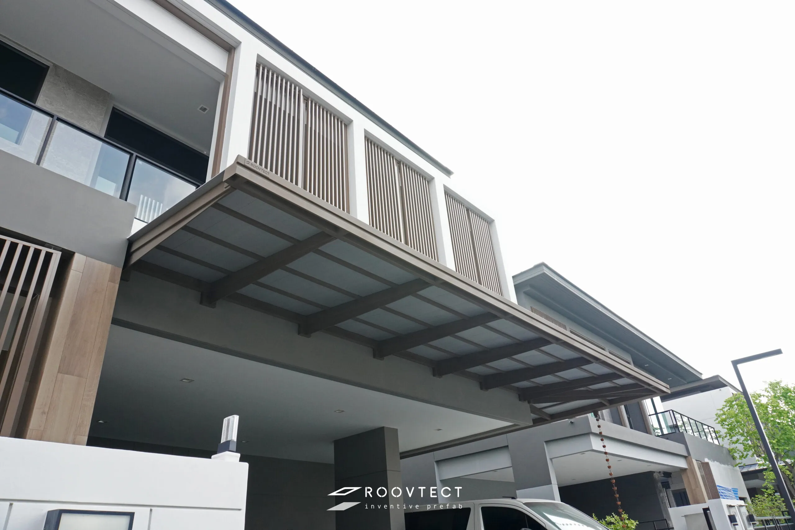 หลังคากันสาด - หลังคาทึบแสง - Grey PR6 - Modern - Modern i15 - ROOVTECT