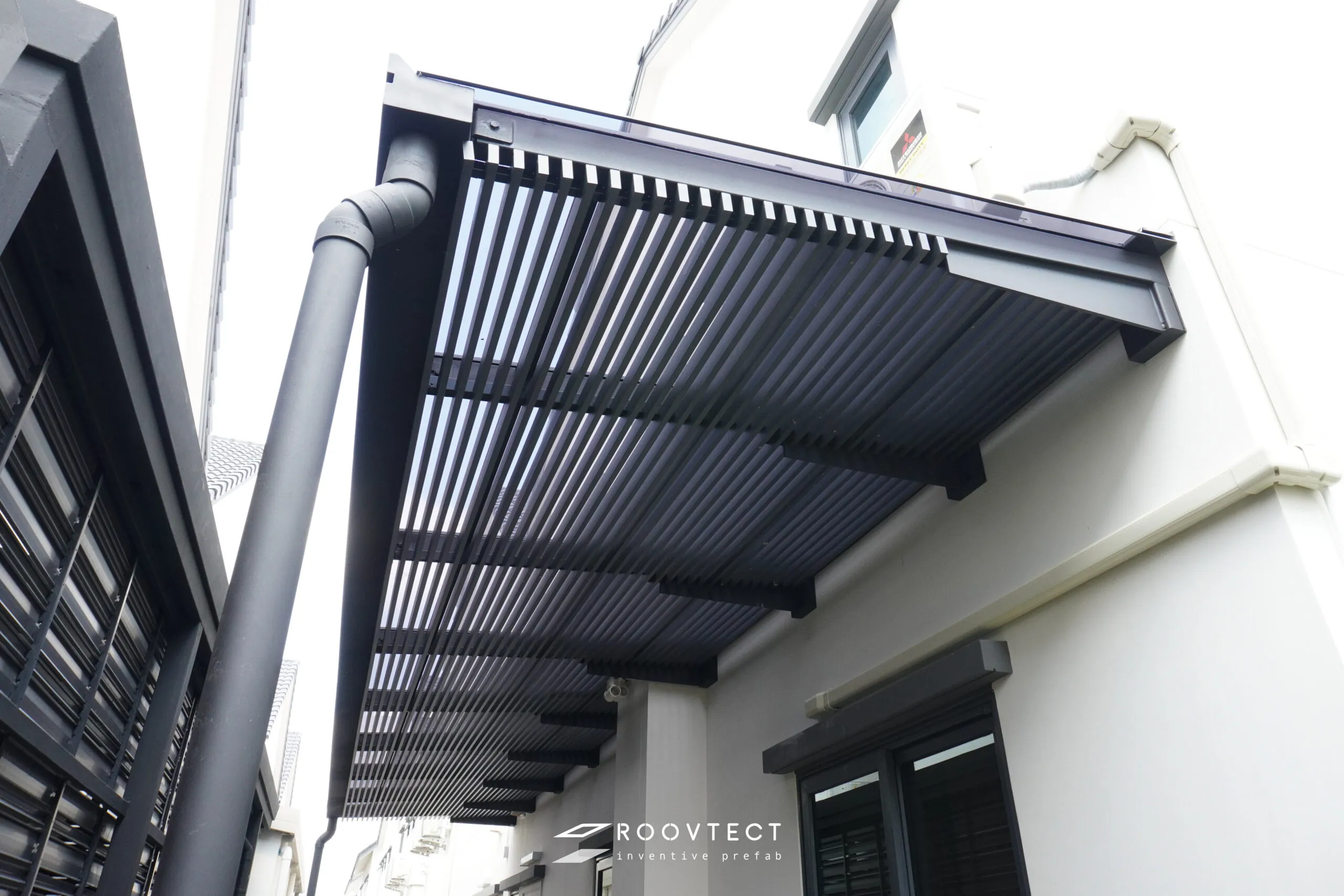 หลังคากันสาด - หลังคา Solid Polycarbonate - Ocean Grey - Modern - Modern i15 - ROOVTECT