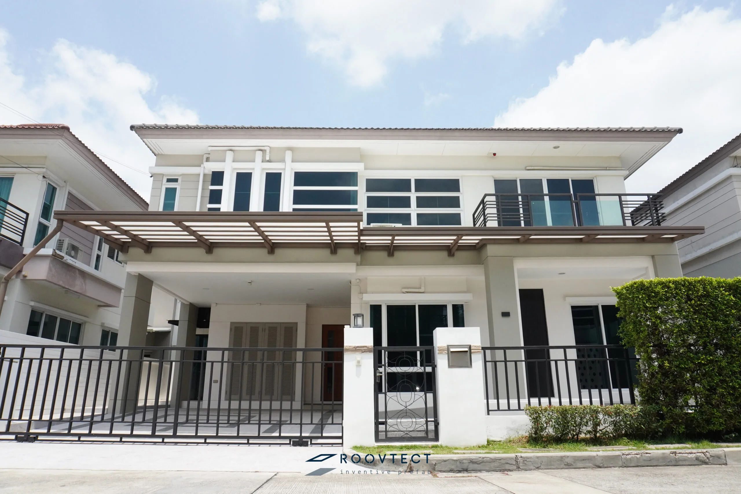 หลังคากันสาด - หลังคากึ่งทึบกึ่งโปร่ง - Pearl White (430) - Modern - Modern i15 - ROOVTECT