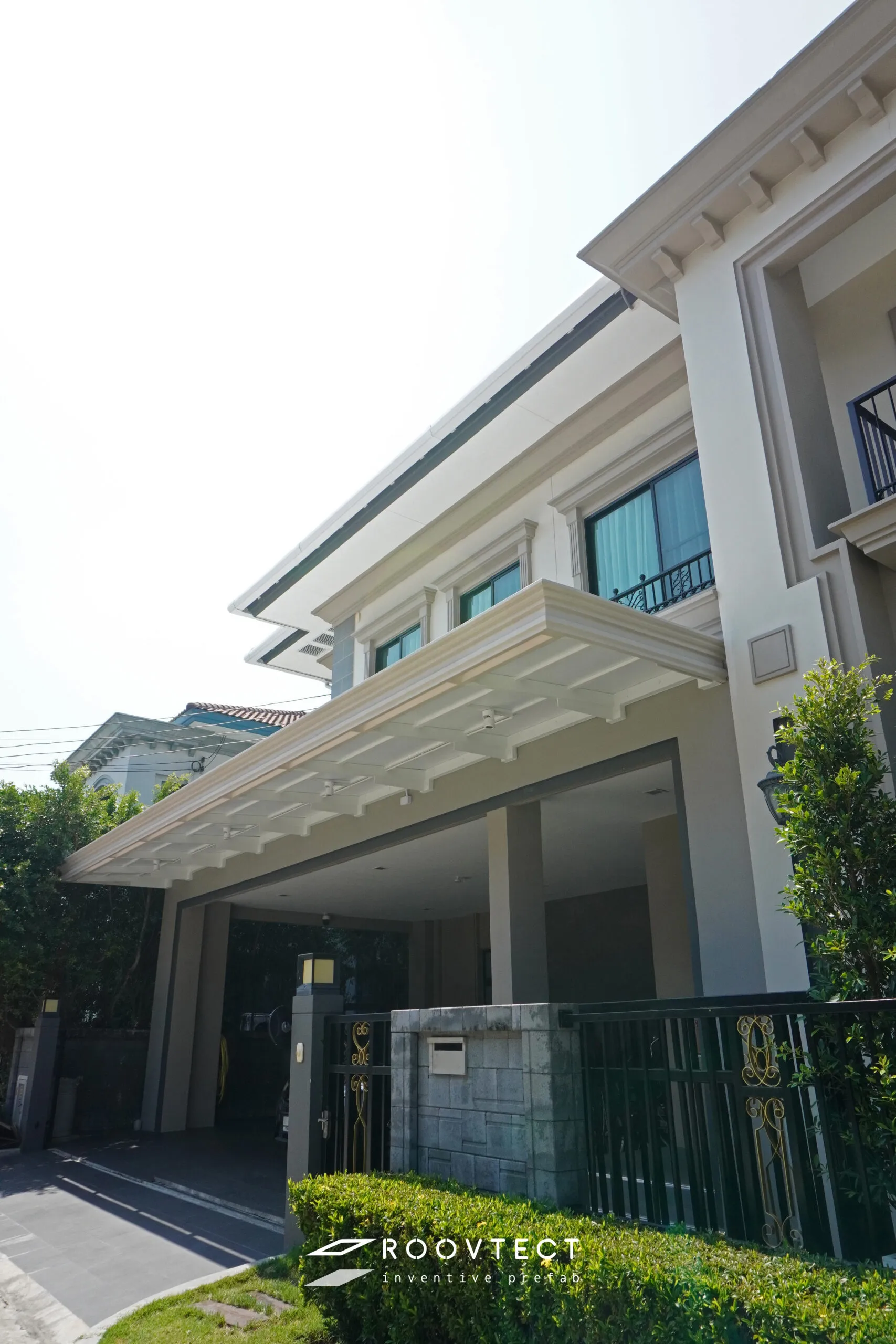 หลังคากันสาด - หลังคาทึบแสง - White PR7 - Contemporary - Contemporary C25
