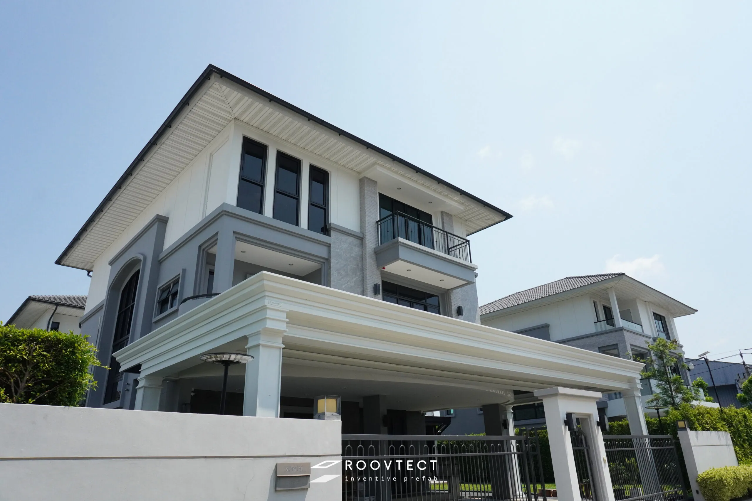 โรงจอดรถ - หลังคาอะคริลิค Shinkolite - Noble Green (N590) - Contemporary - Contemporary C40