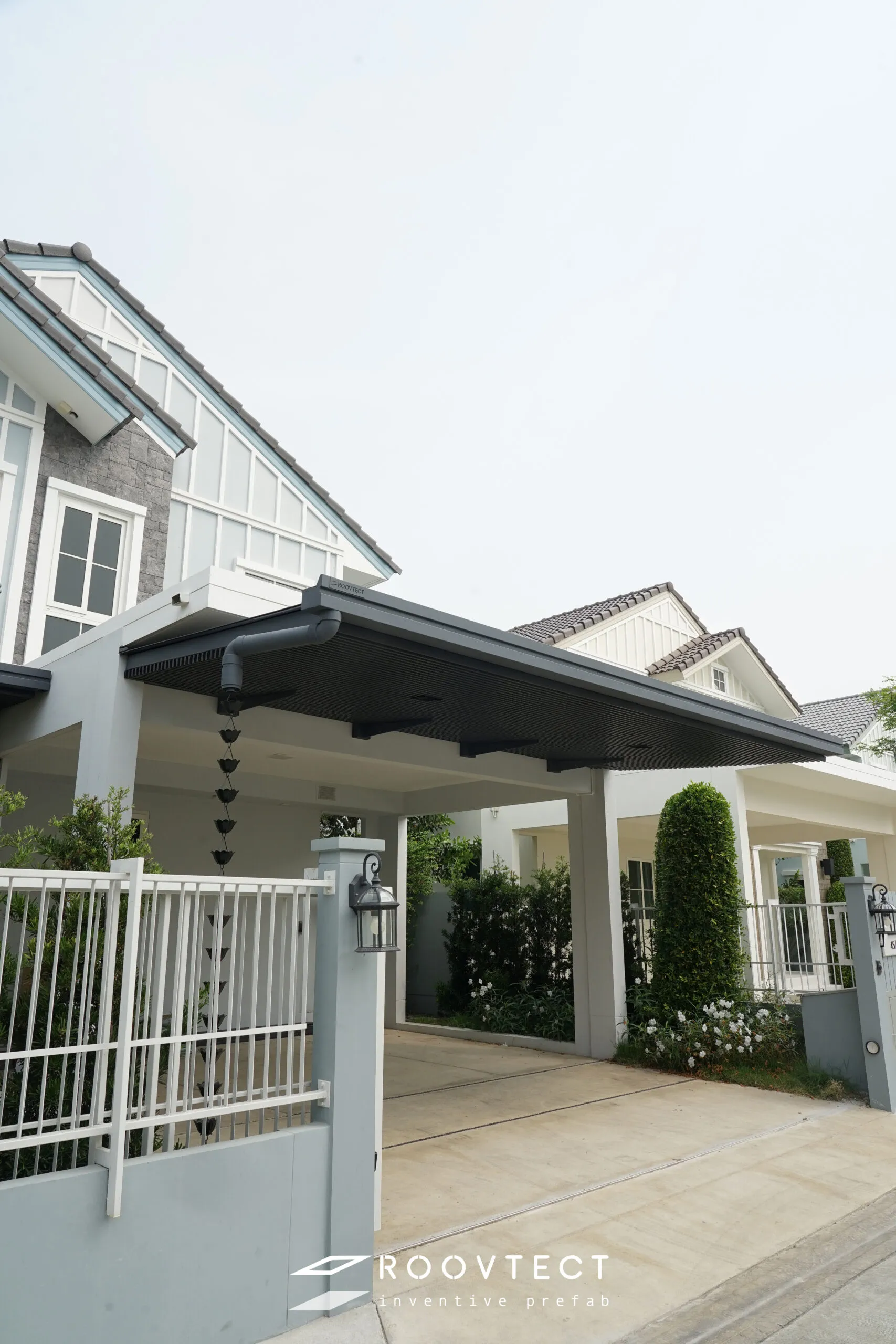 หลังคากันสาด - หลังคา Solid Polycarbonate - Ocean Grey - Modern - Modern i15 - ROOVTECT