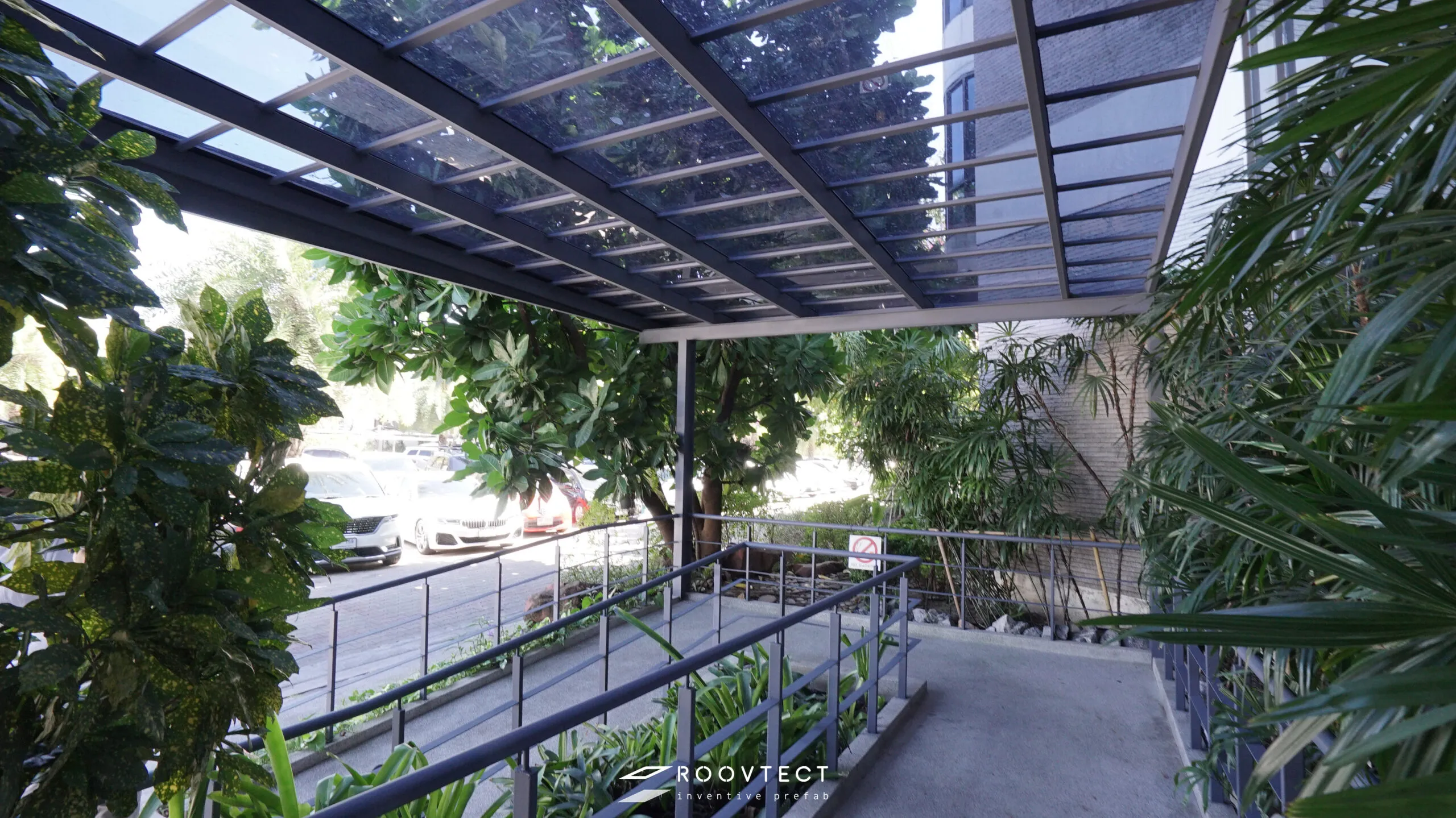 หลังคากันสาด - หลังคา Solid Polycarbonate - Ocean Grey - Modern Contemporary - Tailor made Design