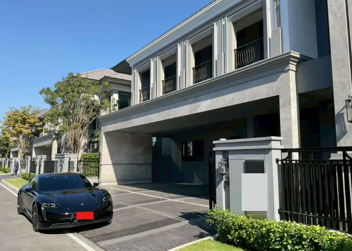 หลังคากันสาด - หลังคาทึบแสง - White PR7 - Contemporary - Contemporary C25
