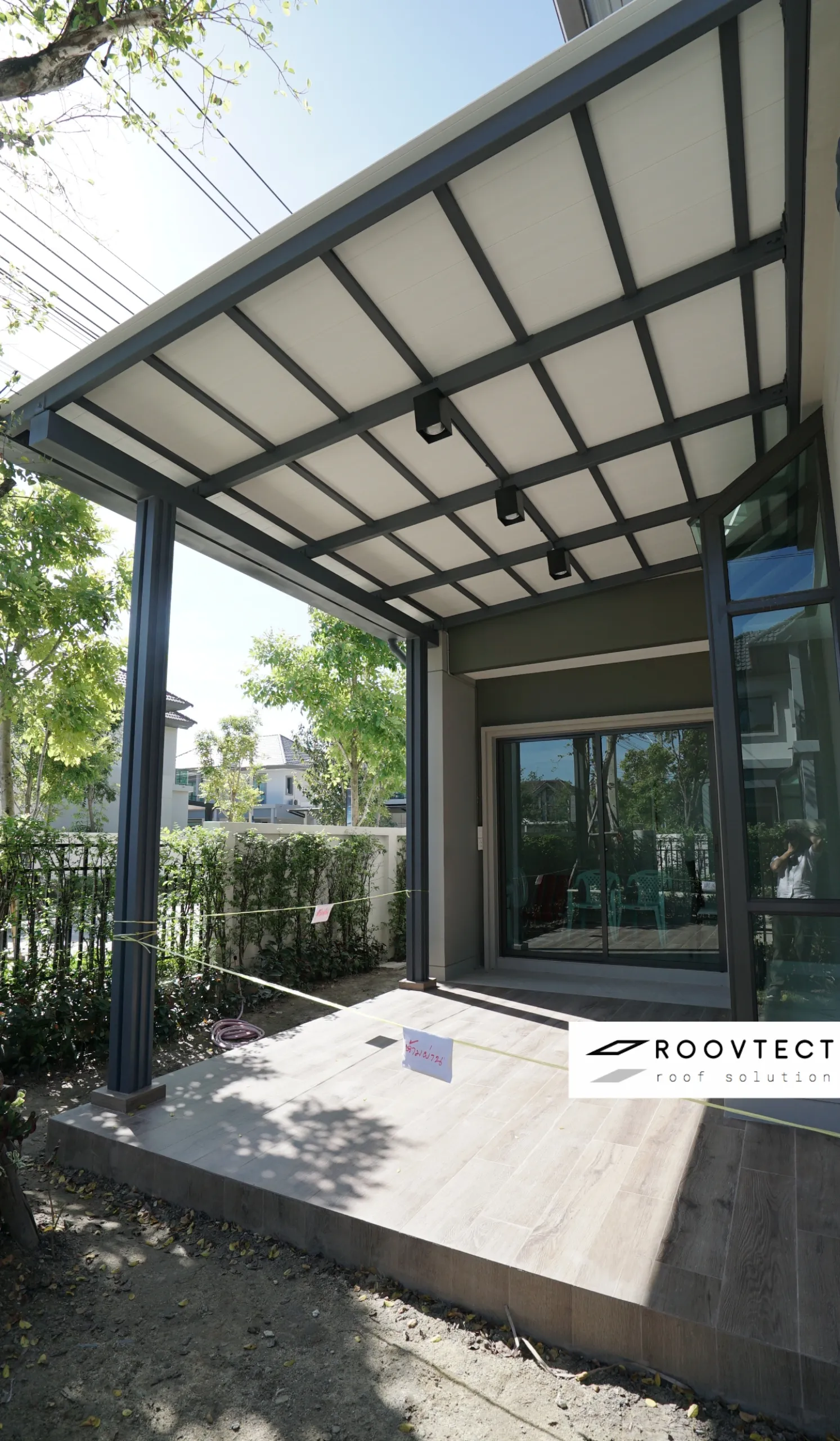 ต่อเติมบ้าน - หลังคาทึบแสง - White PR7 - Modern - ROOVTECT