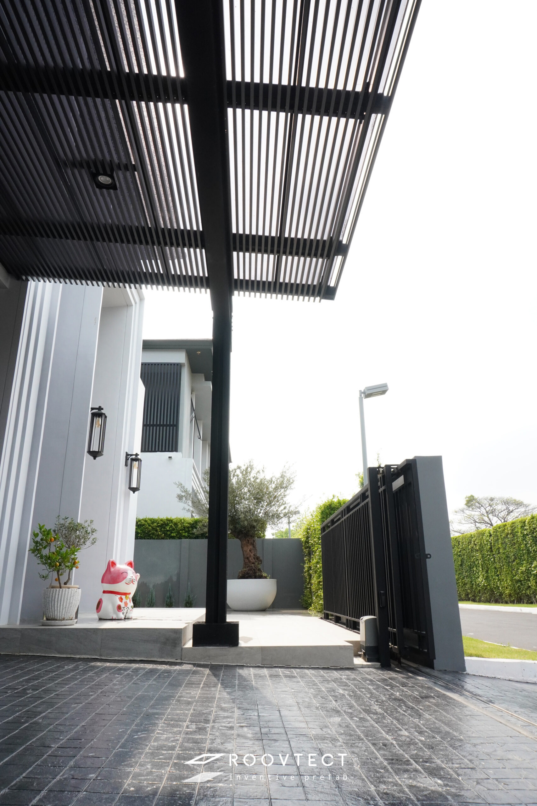 โรงจอดรถ - หลังคา Solid Polycarbonate - Ocean Grey - Modern - Modern i15 - ROOVTECT