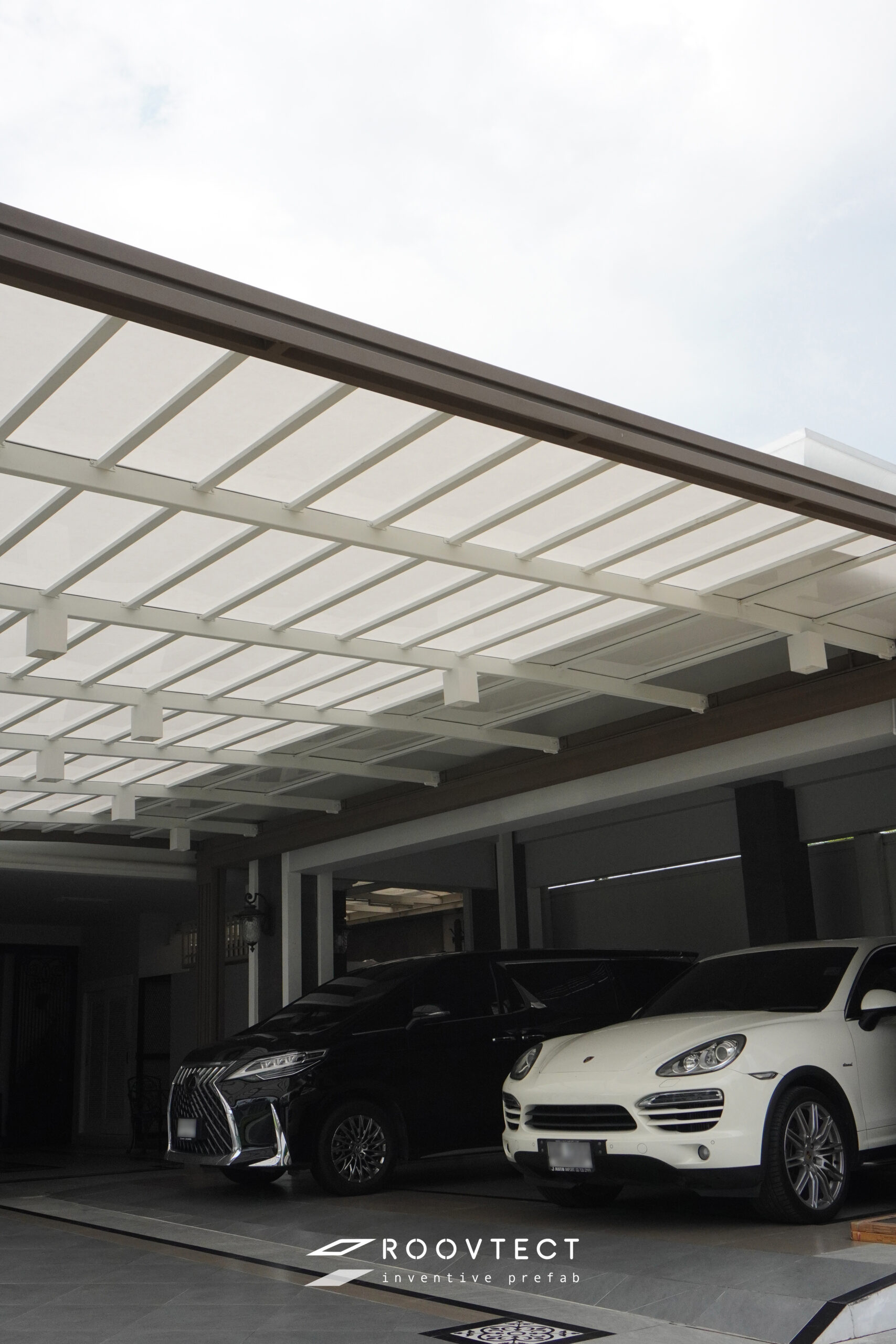 โรงจอดรถ - หลังคากึ่งทึบกึ่งโปร่ง - Pearl White (430) - Modern - Modern i15 - ROOVTECT