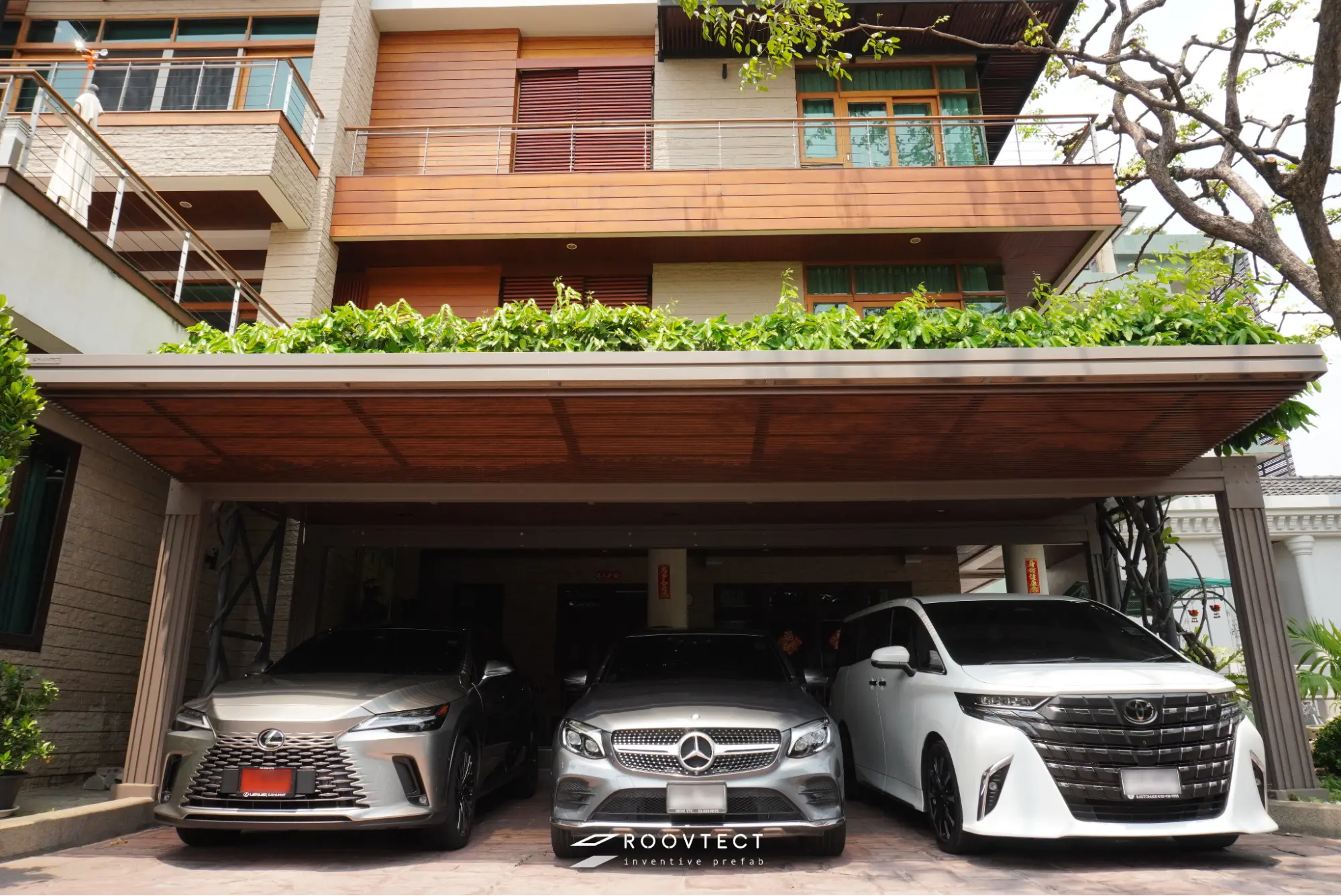 โรงรถโมเดิร์นสไตล์ทรอปิคอล